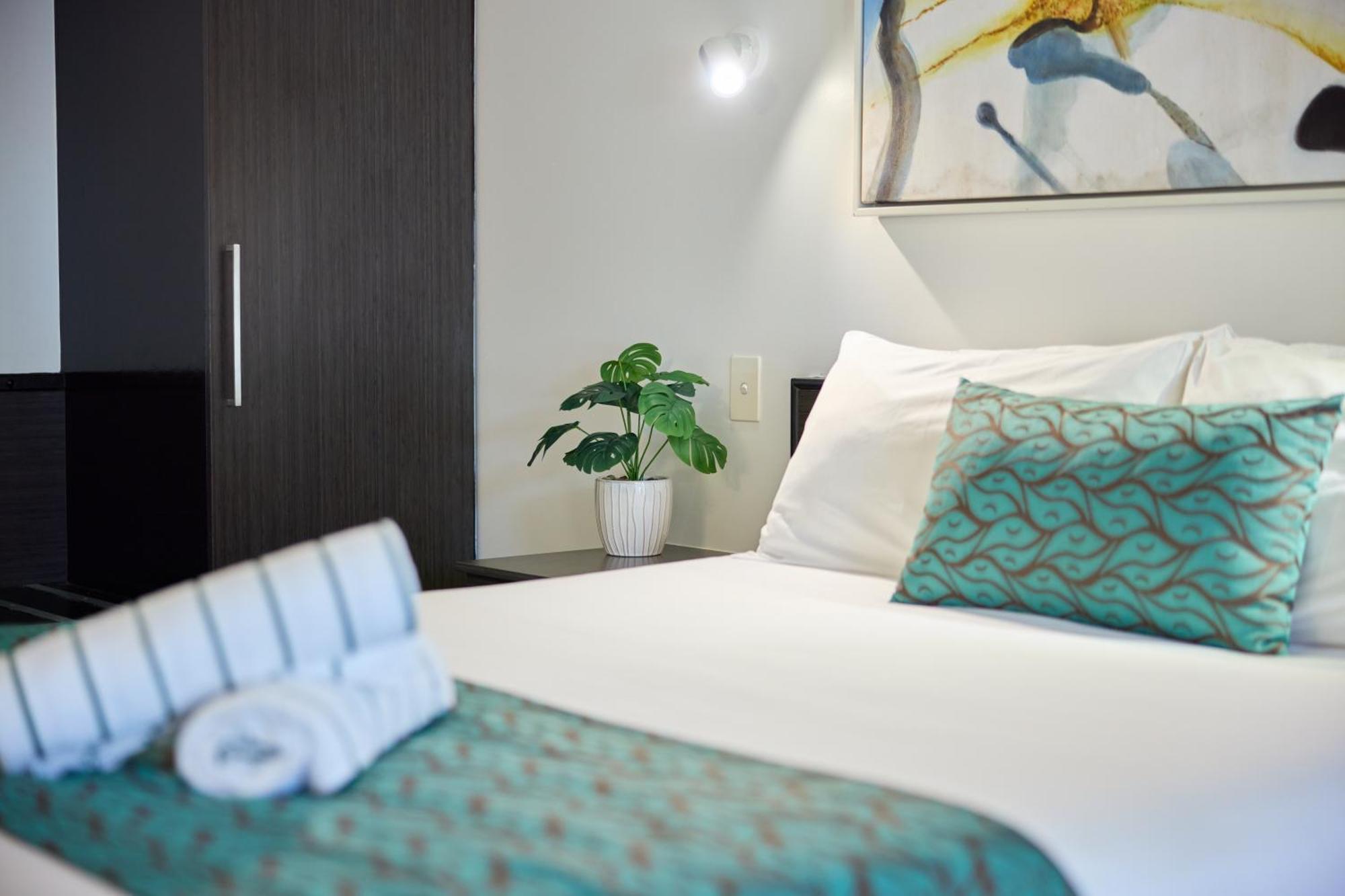 Castaways Resort & Spa On Mission Beach Esterno foto