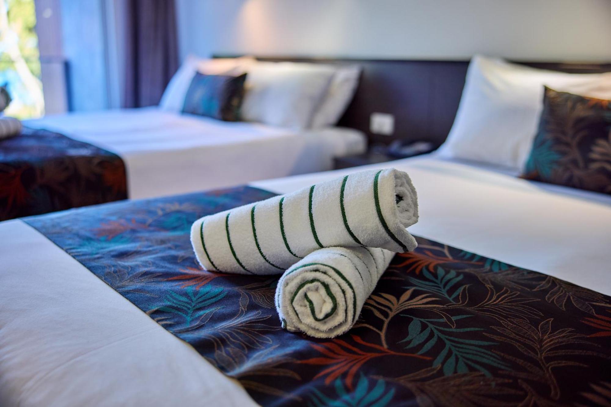 Castaways Resort & Spa On Mission Beach Esterno foto