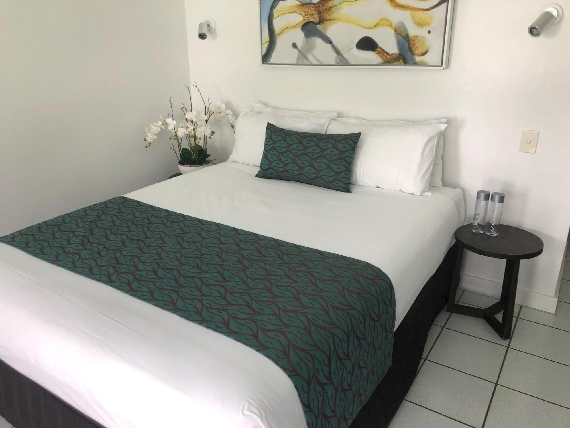 Castaways Resort & Spa On Mission Beach Esterno foto